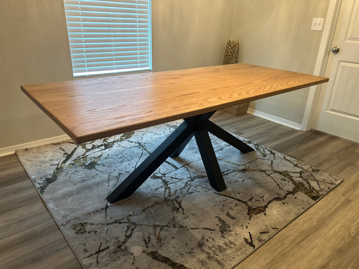 Modern Spider Table