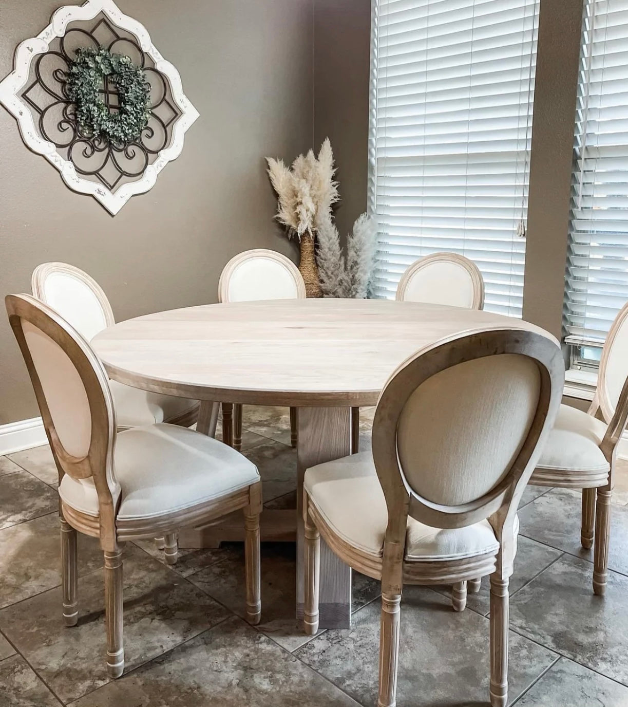 Randell Round Table